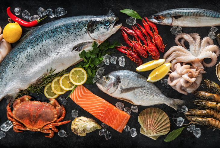 Es común que el sushi y el ceviche sean las alternativas comunes cuando de pescado crudo se trata. Pero ese universo es mucho más grande. Foto: Shutterstock